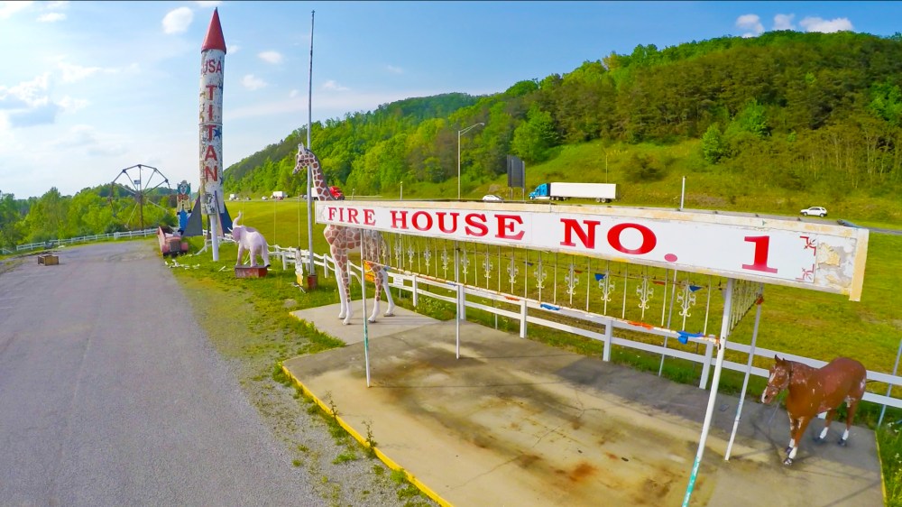 Patriot Palace Fireworks - Pioneer TN